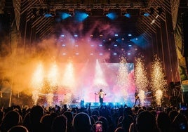 Jared Leto, al inicio de su show en el Tsunami Festival.