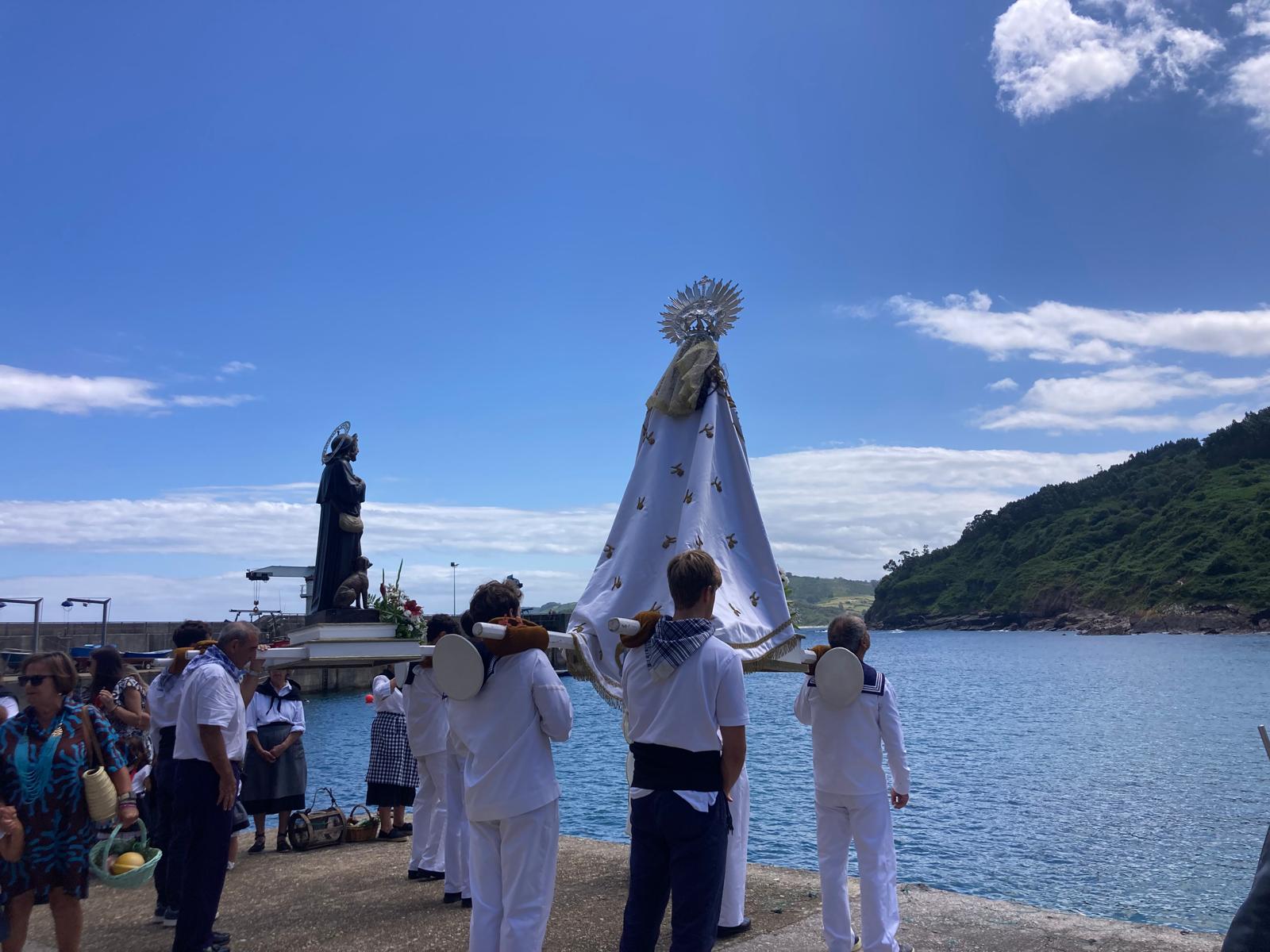 Tazones celebra las fiestas del Carmen