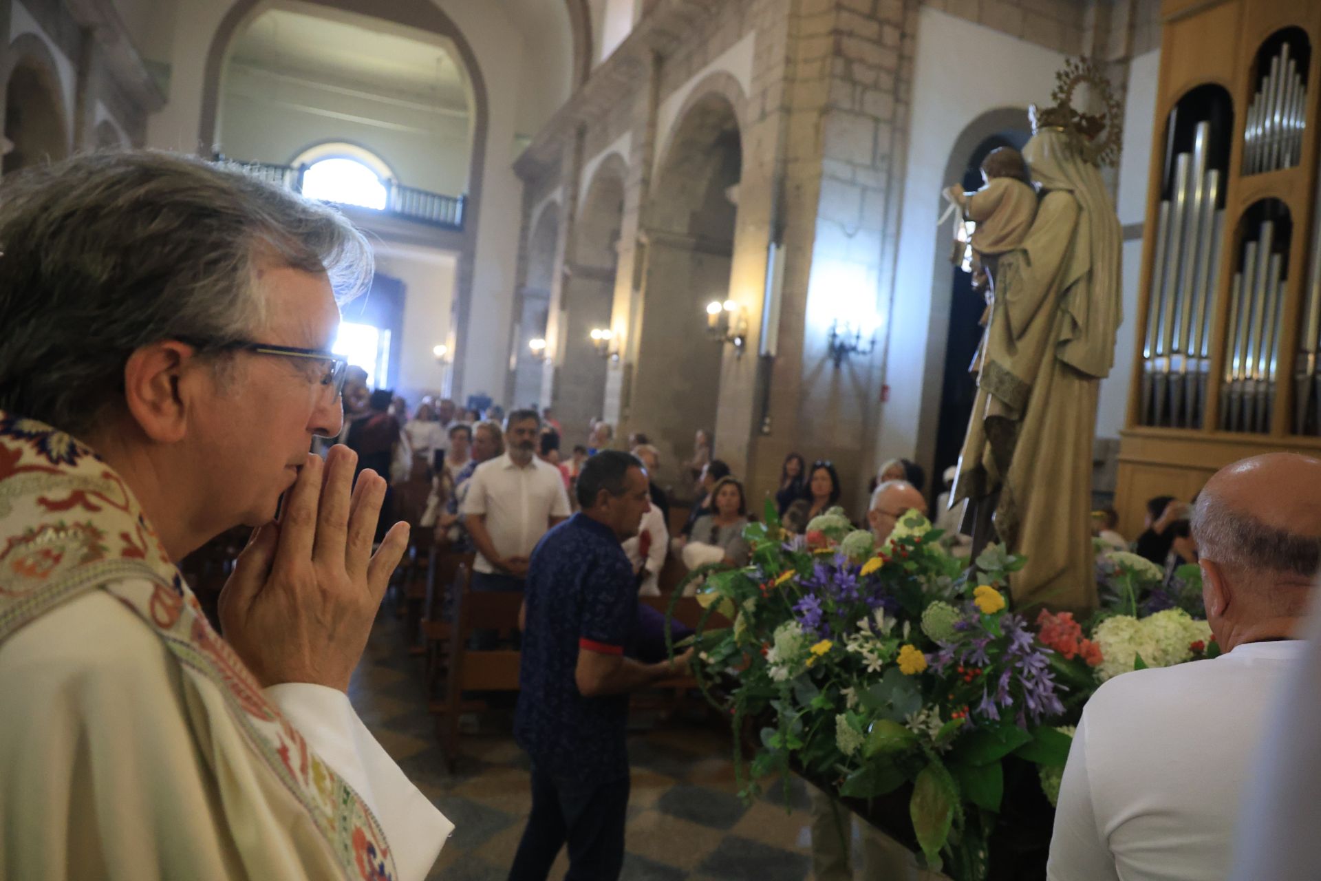 El Carmín de La Pola: misa y procesión antes de la romería