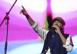 Juan Luis Guerra encandiló a todos sus incondicionales desde que salió al escenario.