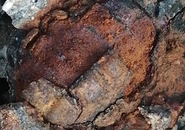 La granada mostrada por los Mossos d'Esquadra.