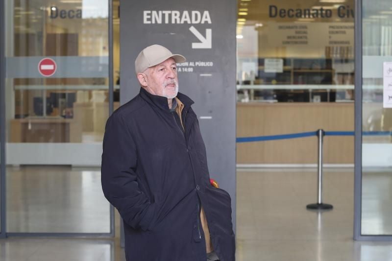 Jesús María Menéndez, el 'padre Chus', en el Palacio de Justicia de Gijón.