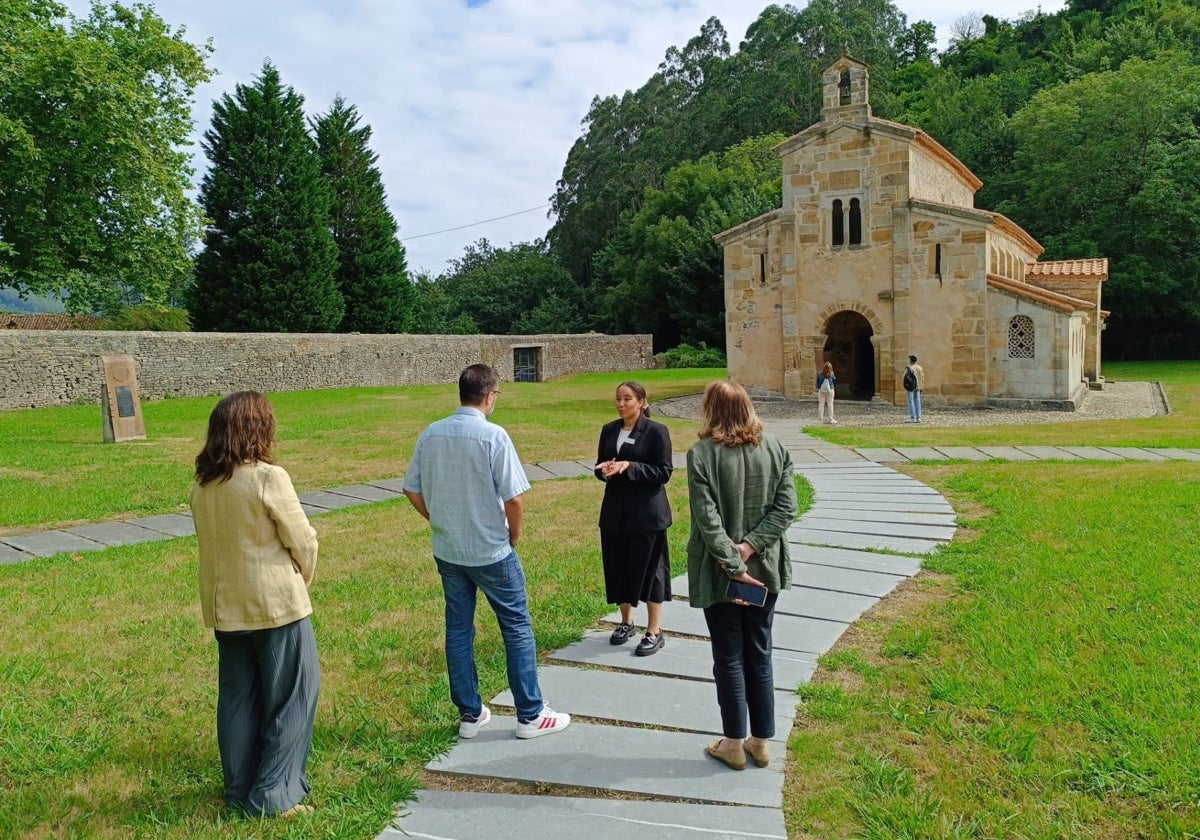 El Conventín. Levantado por Alfonso III en honor a San Salvador en el valle de Boiges, en Villaviciosa. El lugar fue bautizado como Valdediós por los monjes cistercienses en el Siglo XIII.