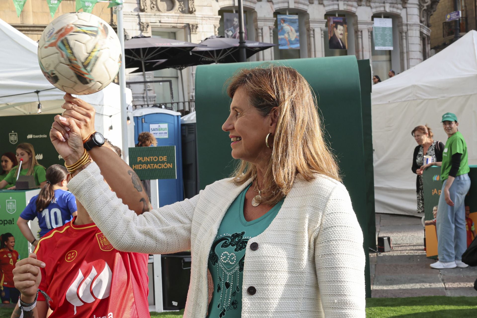 Oviedo se vuelca con la Selección española femenina