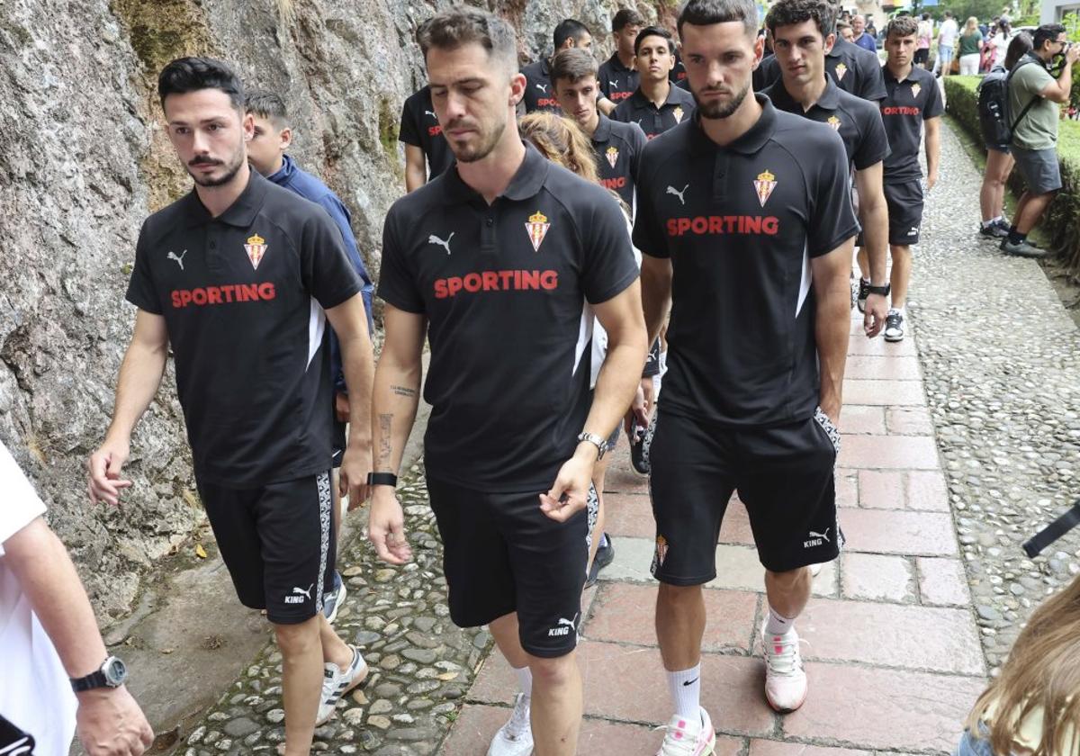 Yáñez, junto a Bernal y Justin Smith.