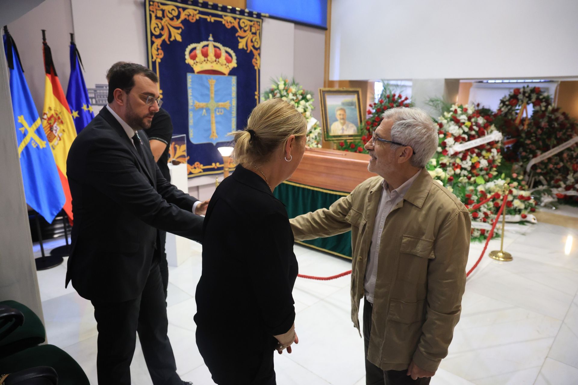 Asturias despide a Antonio Trevín