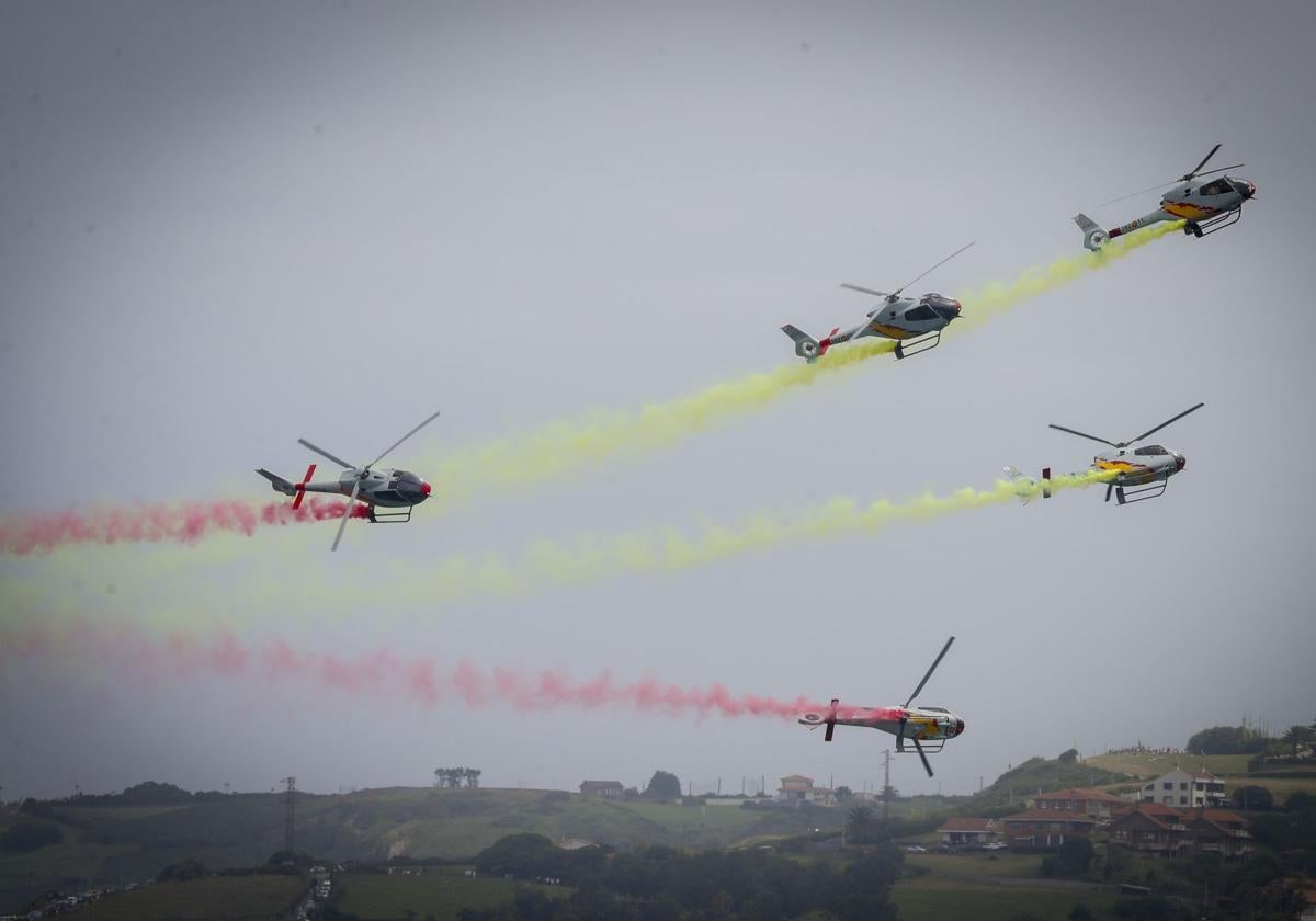 Una de las exhibiciones del Festival Aéreo de Gijón.