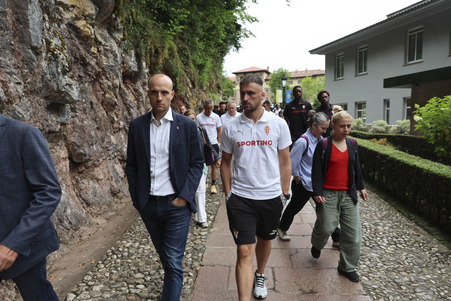 La Santina bendice la nueva temporada del Sporting de Gijón