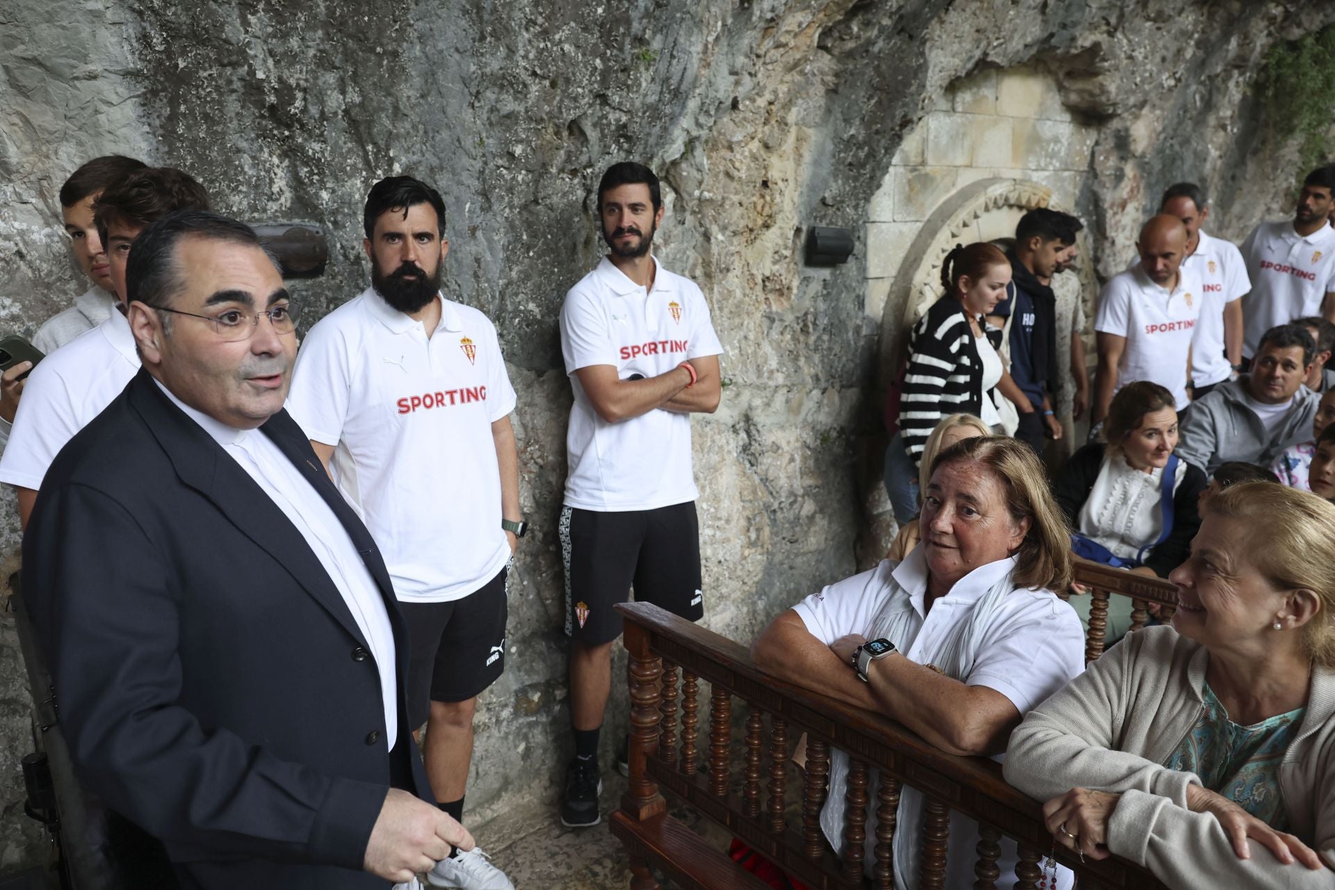 La Santina bendice la nueva temporada del Sporting de Gijón