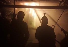 Imagen del trabajo de los bomberos cuando el horno de Saint-Gobain se incendió en el año 2019.