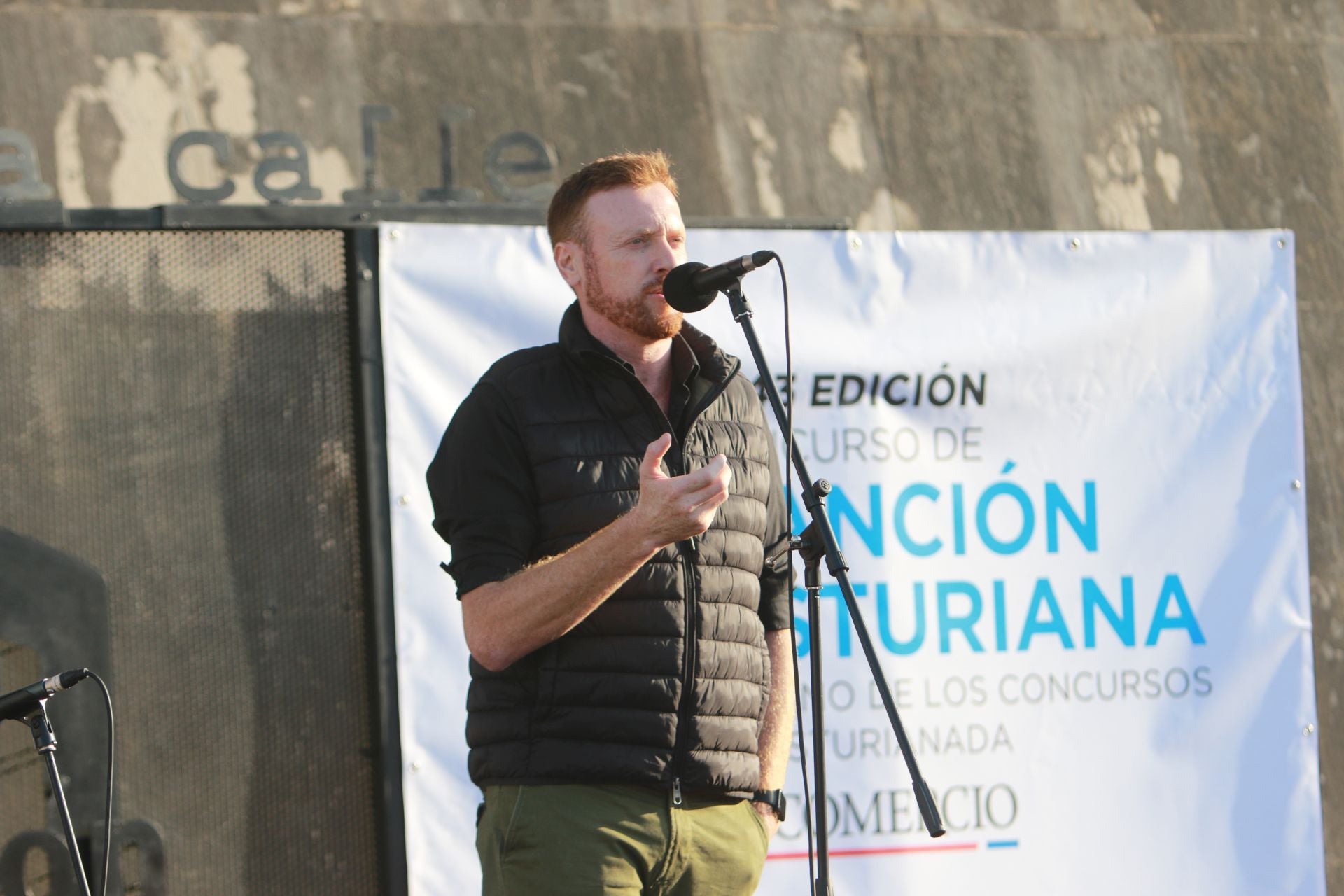 El concurso de Canción Asturiana de EL COMERCIO llena la plaza de la República
