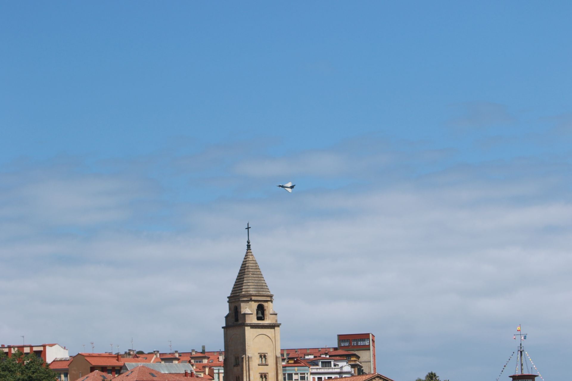 Un adelanto del Festival Aéreo de Gijón: las fotos del ensayo de este viernes