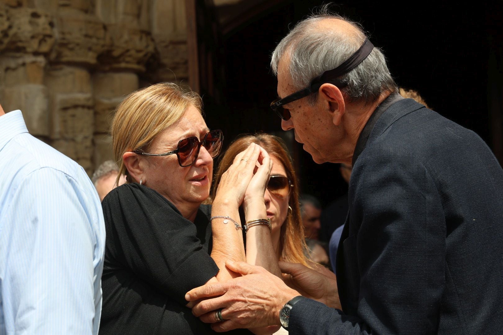 Emotivo adiós a Antonio Trevín en Llanes