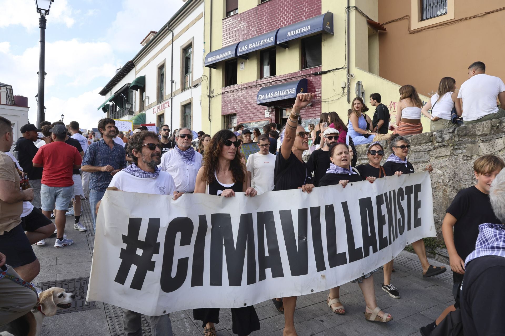 Cimavilla se moviliza contra el turismo masivo