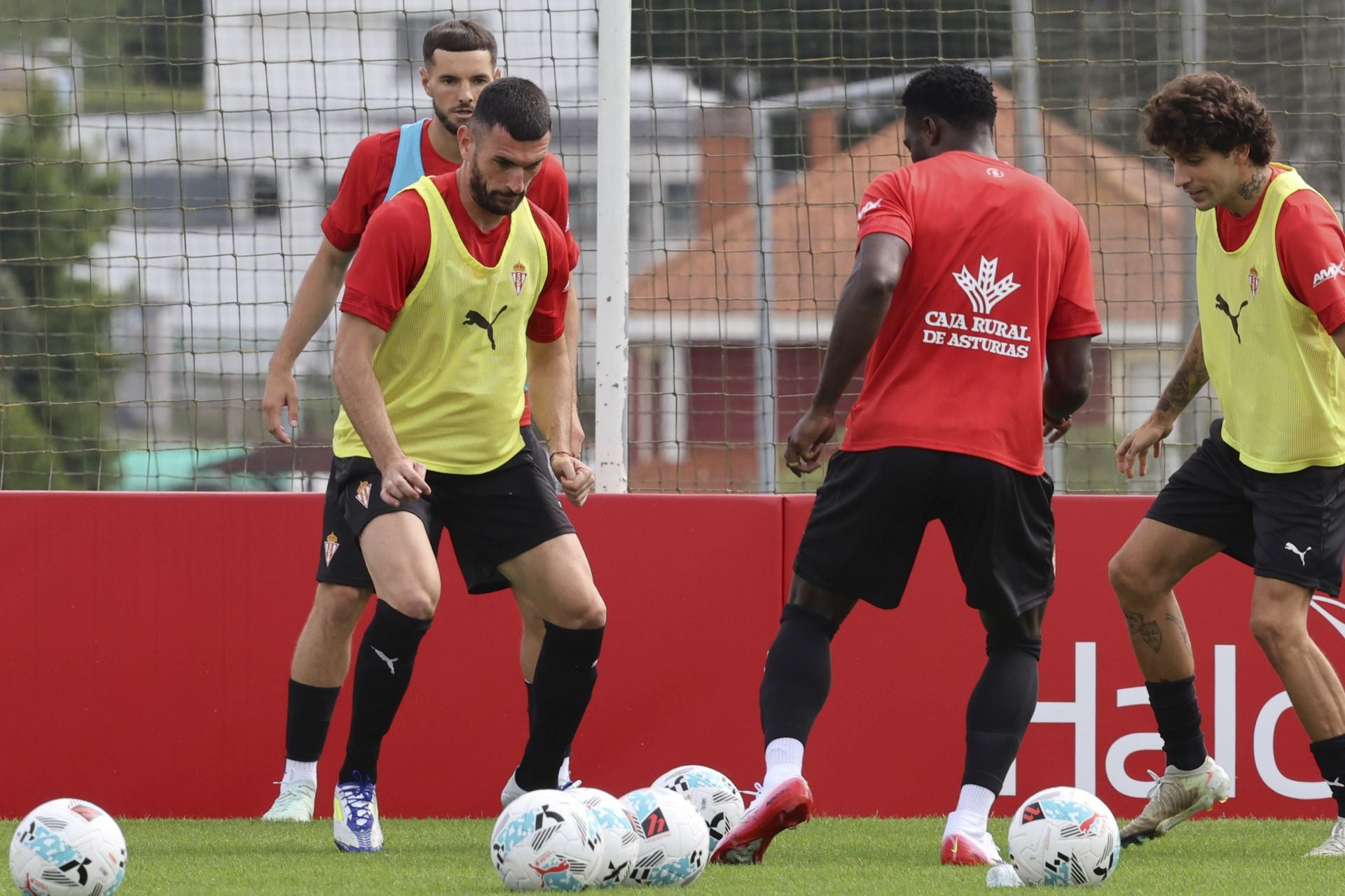 El entrenamiento del Sporting de Gijón de este 28 de julio, en imágenes
