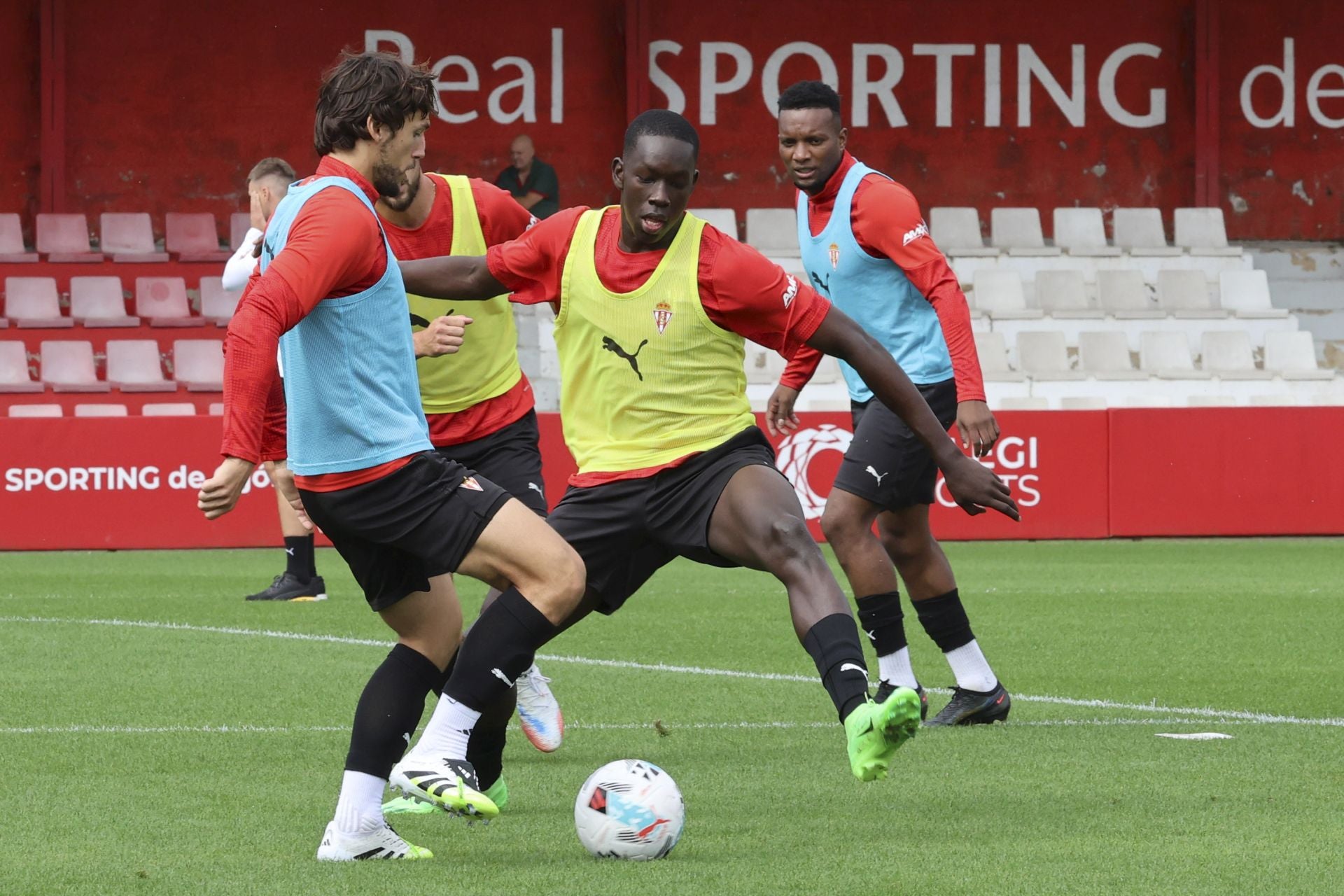 El entrenamiento del Sporting de Gijón de este 28 de julio, en imágenes