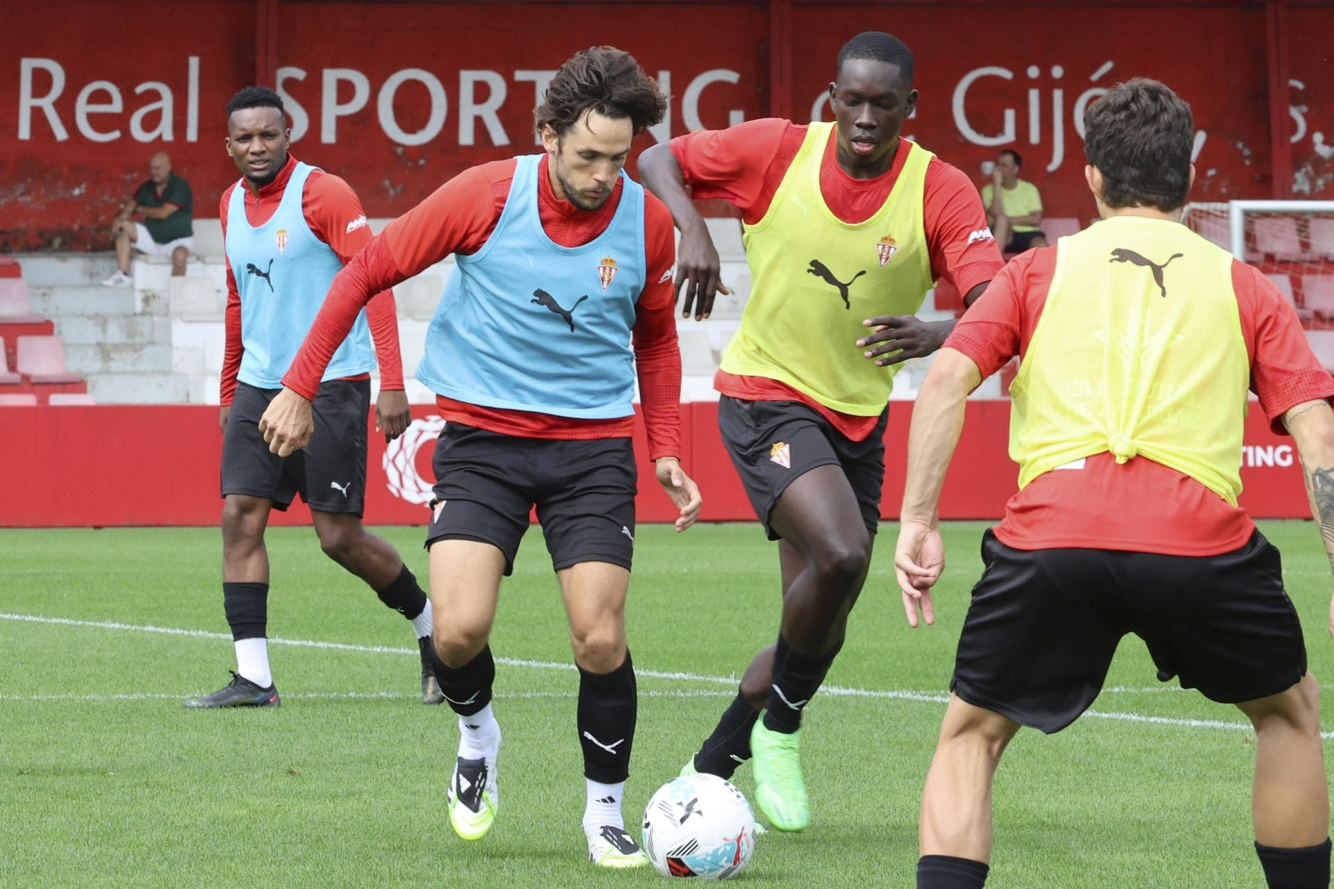 El entrenamiento del Sporting de Gijón de este 28 de julio, en imágenes
