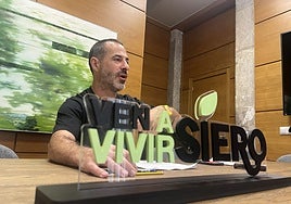El alcalde de Siero, Ángel García, 'Cepi', tras el Pleno de este jueves.