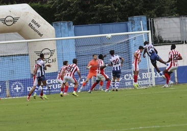 El Real Avilés sigue al nivel del 'play-off'