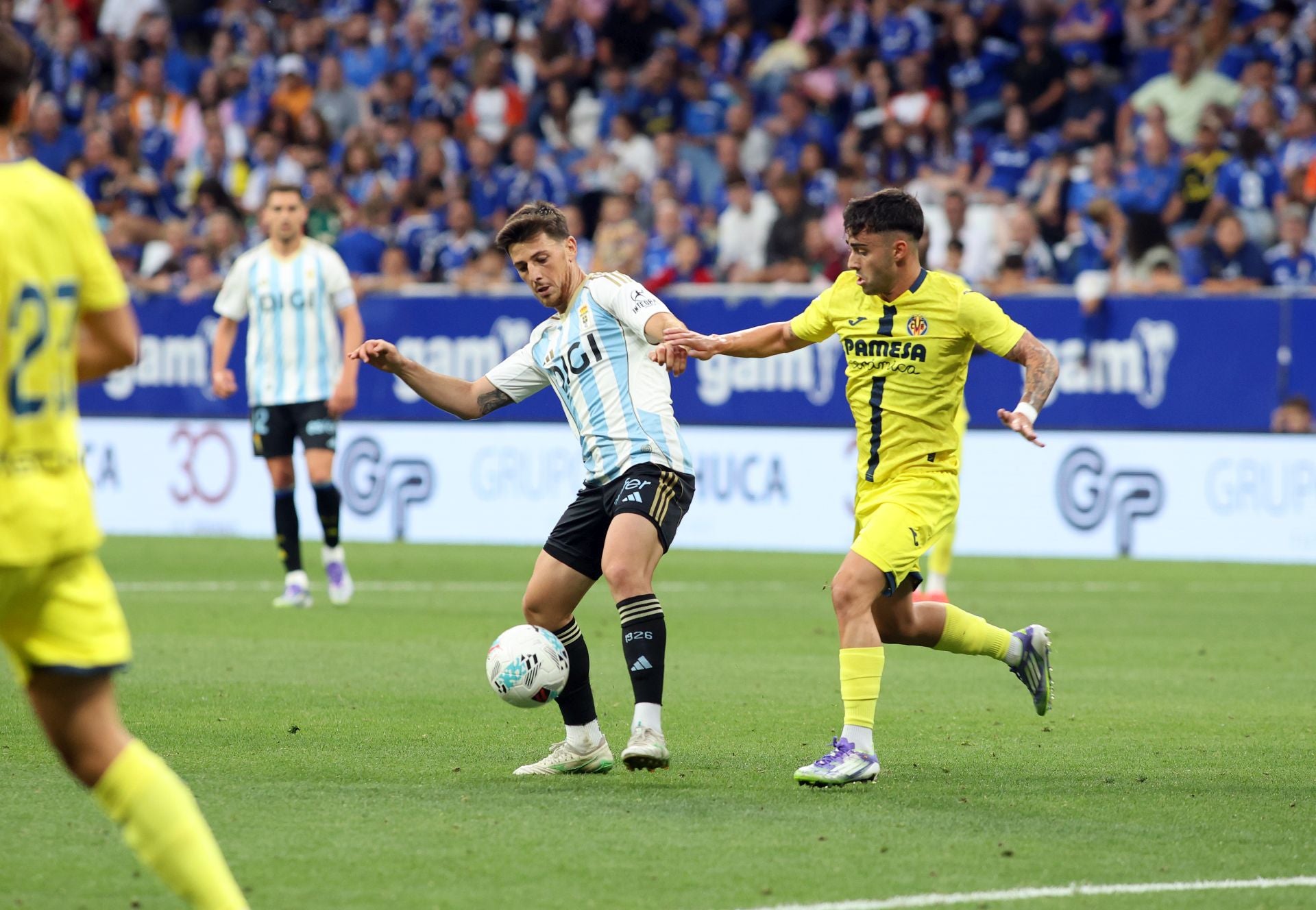 El oviedismo se entrega al Garra Real Fest