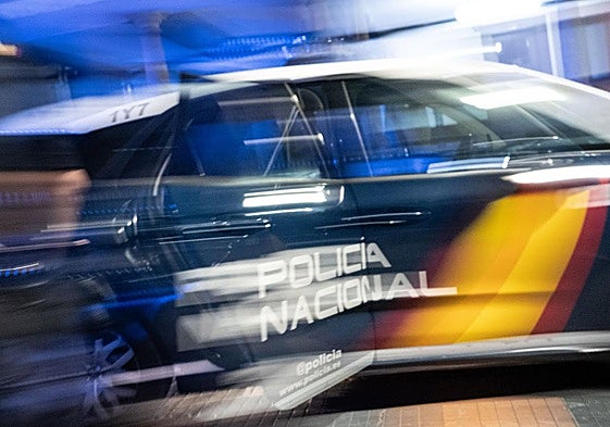 Le atacaron por la espalda y le arrancaron la cadena de oro de un tirón en Oviedo: hay dos detenidos