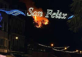 Una imagen del incendio en Candás.