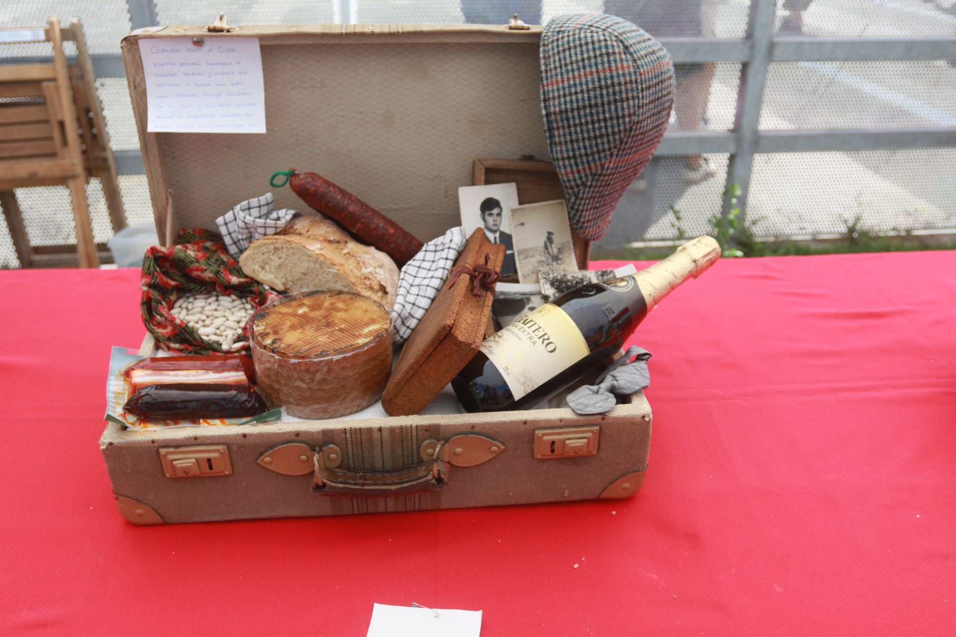 Juegos tradicionales y desfile por el Día de Asturias en Gijón