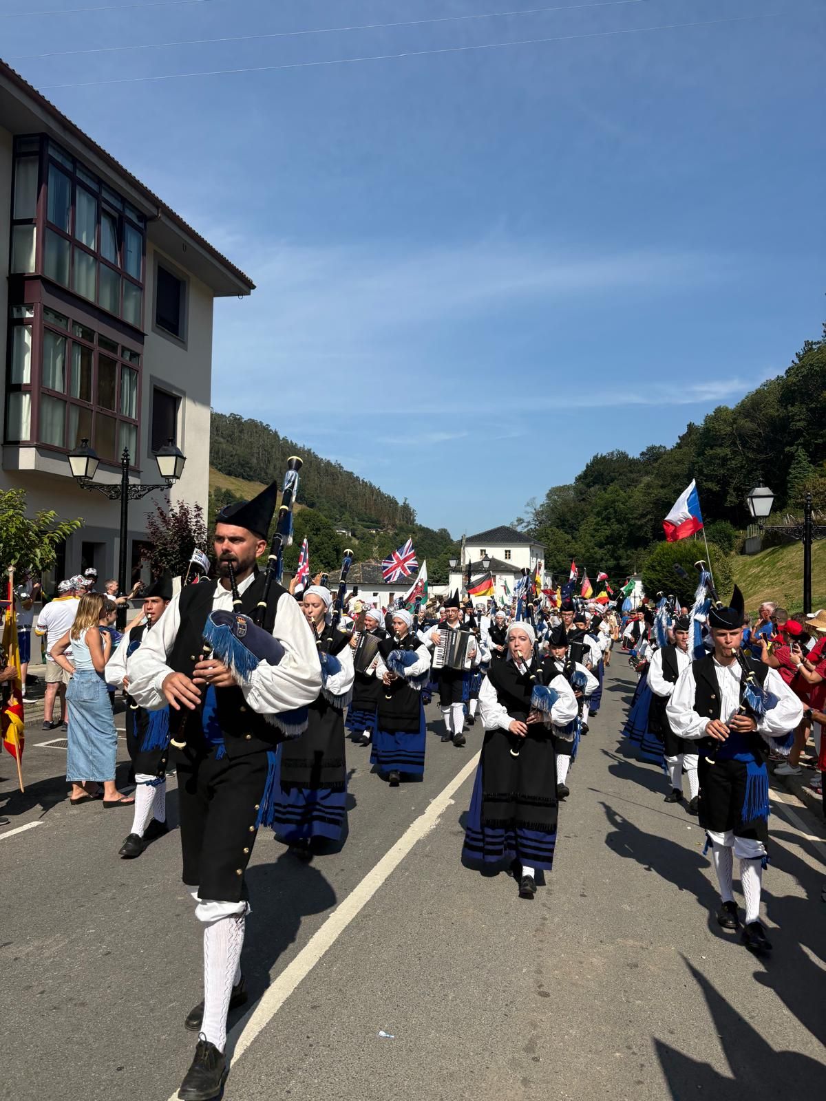 Navelgas se llena de oro