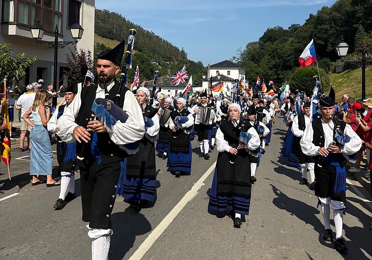 Navelgas se llena de oro