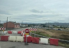La rotonda cortada en San Miguel de la Barreda