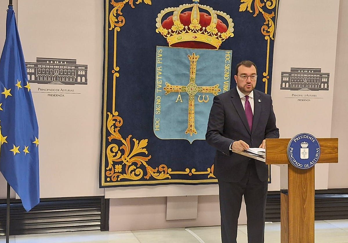 El presidente del Principado comparece ante los periodistas tras el Consejo de Gobierno de este lunes.