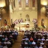 La iglesia parroquial de La Asunción acogió el funeral de cuerpo presente por José Antonio García Santaclara.