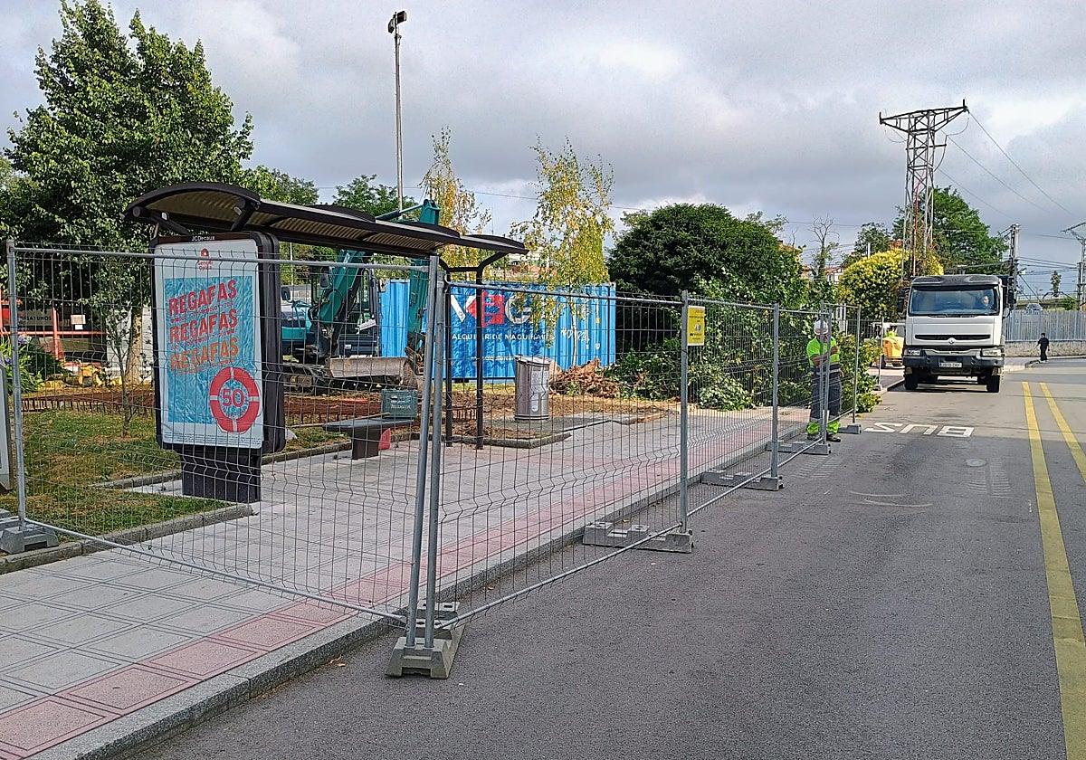 Comienzo de las obras de la nueva marquesina de Lugones