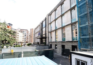 El edificio de la antigua Escuela de Minas de Oviedo.