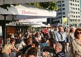 El Paseo Gastro de Gijón arranca con sus terrazas de Begoña y Cimavilla a tope
