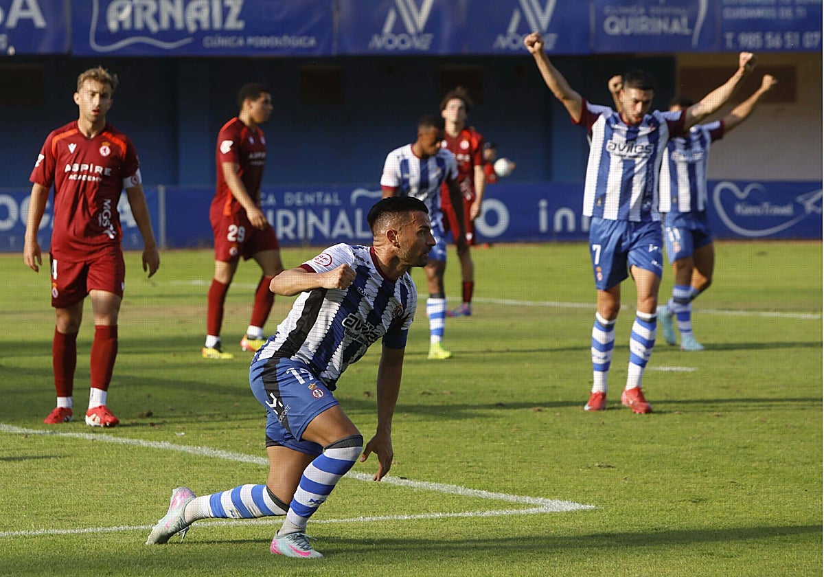 Natalio celebra su primer gol ante la Cultural Leonesa.