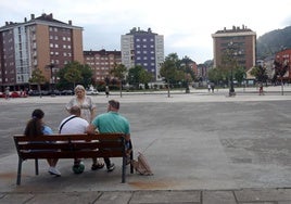 La plaza del Conceyín será el escenario del nuevo mercadillo semana en La Corredoria.