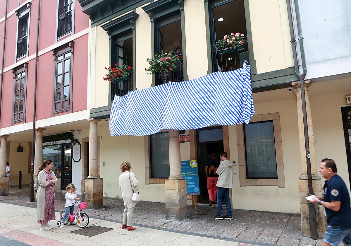 Una jornada de puertas abiertas en el sinagoga del Fontán.