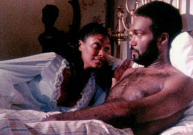 Marlene Clark y Duane Jones en la película 'Ganja & Hess', de 1973, que se proyectará.