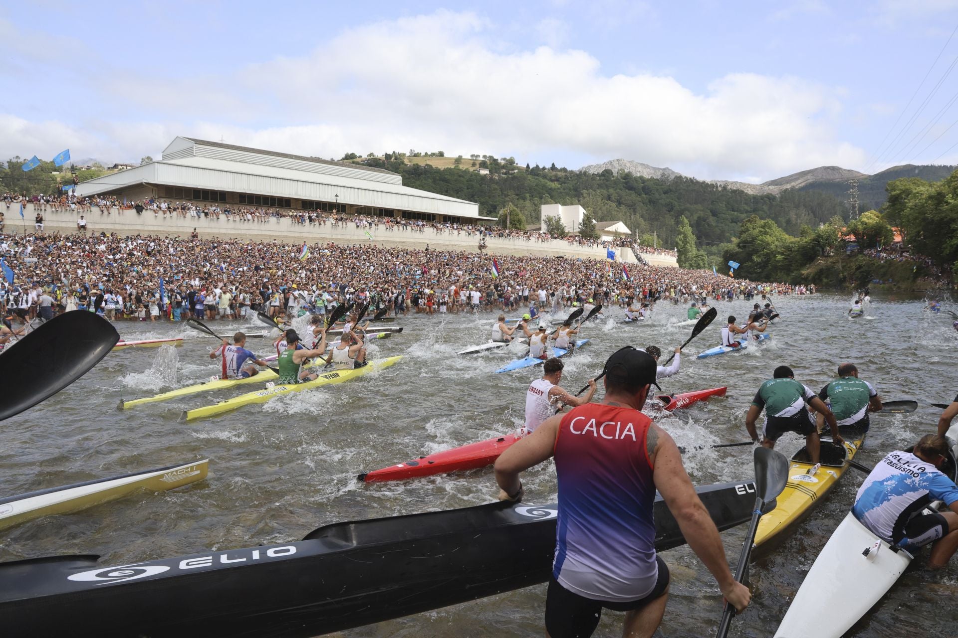 Descenso del Sella: las mejores fotos de la Fiesta de les Piragües