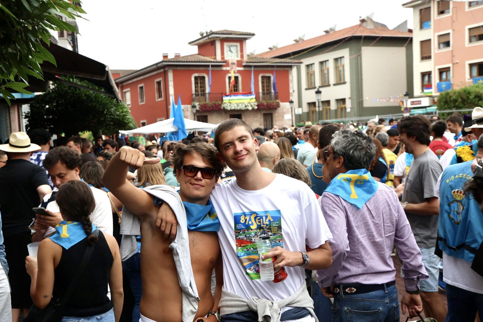 Así fue el desfile del Descenso del Sella 2025. ¡Búscate en las fotos!