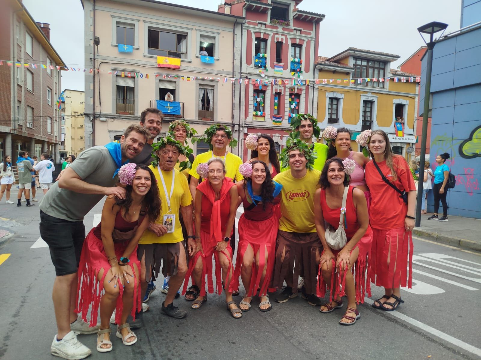 Así fue el desfile del Descenso del Sella 2025. ¡Búscate en las fotos!