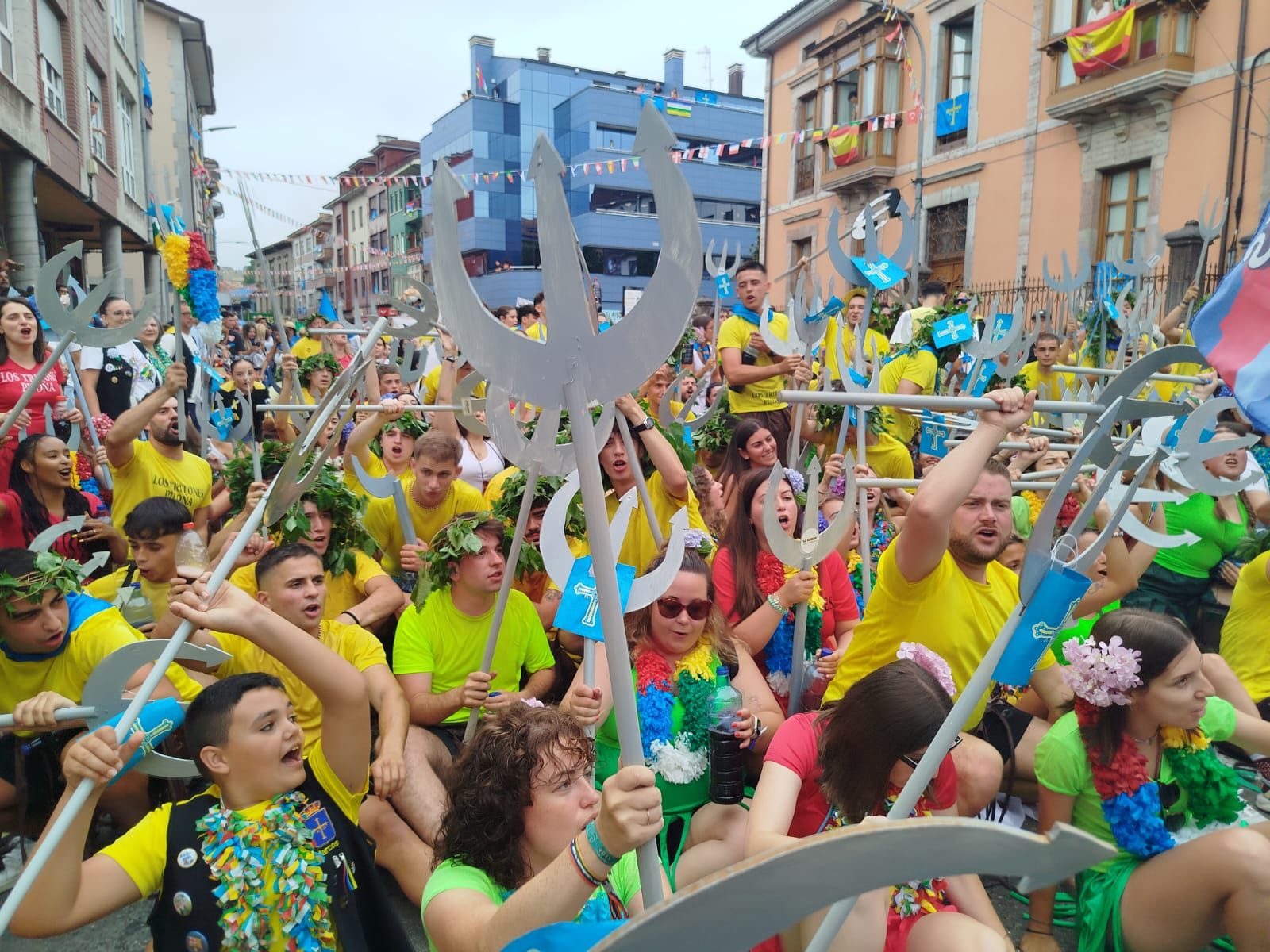 Así fue el desfile del Descenso del Sella 2025. ¡Búscate en las fotos!