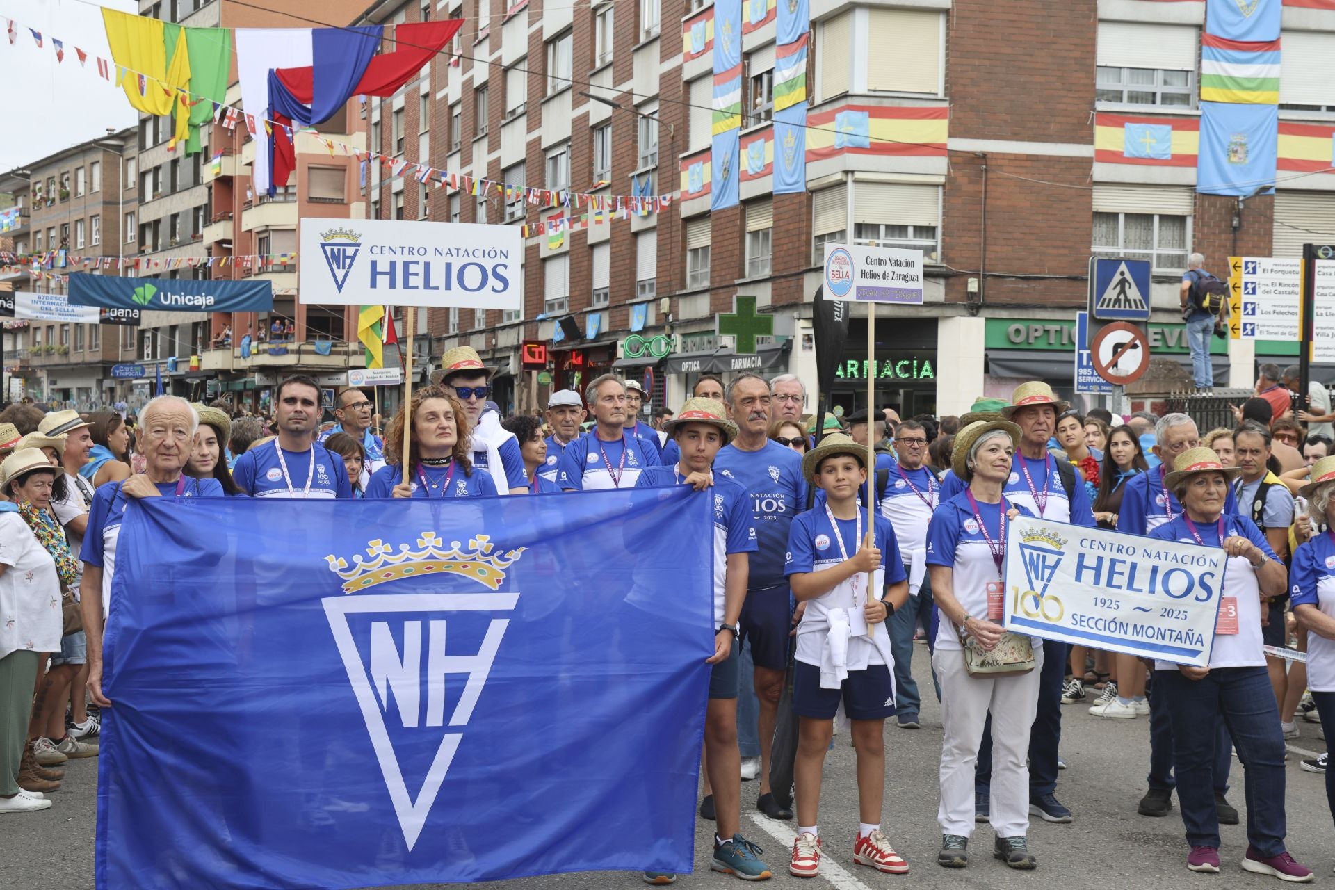 Así fue el desfile del Descenso del Sella 2025. ¡Búscate en las fotos!