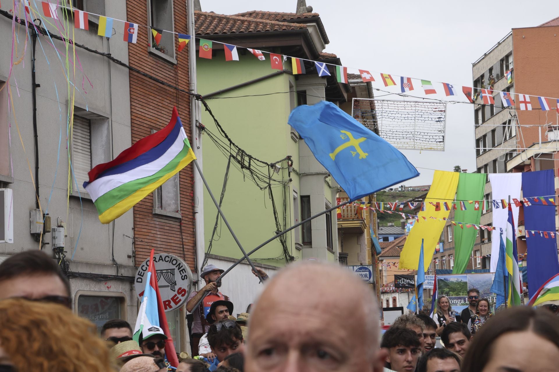 Así fue el desfile del Descenso del Sella 2025. ¡Búscate en las fotos!