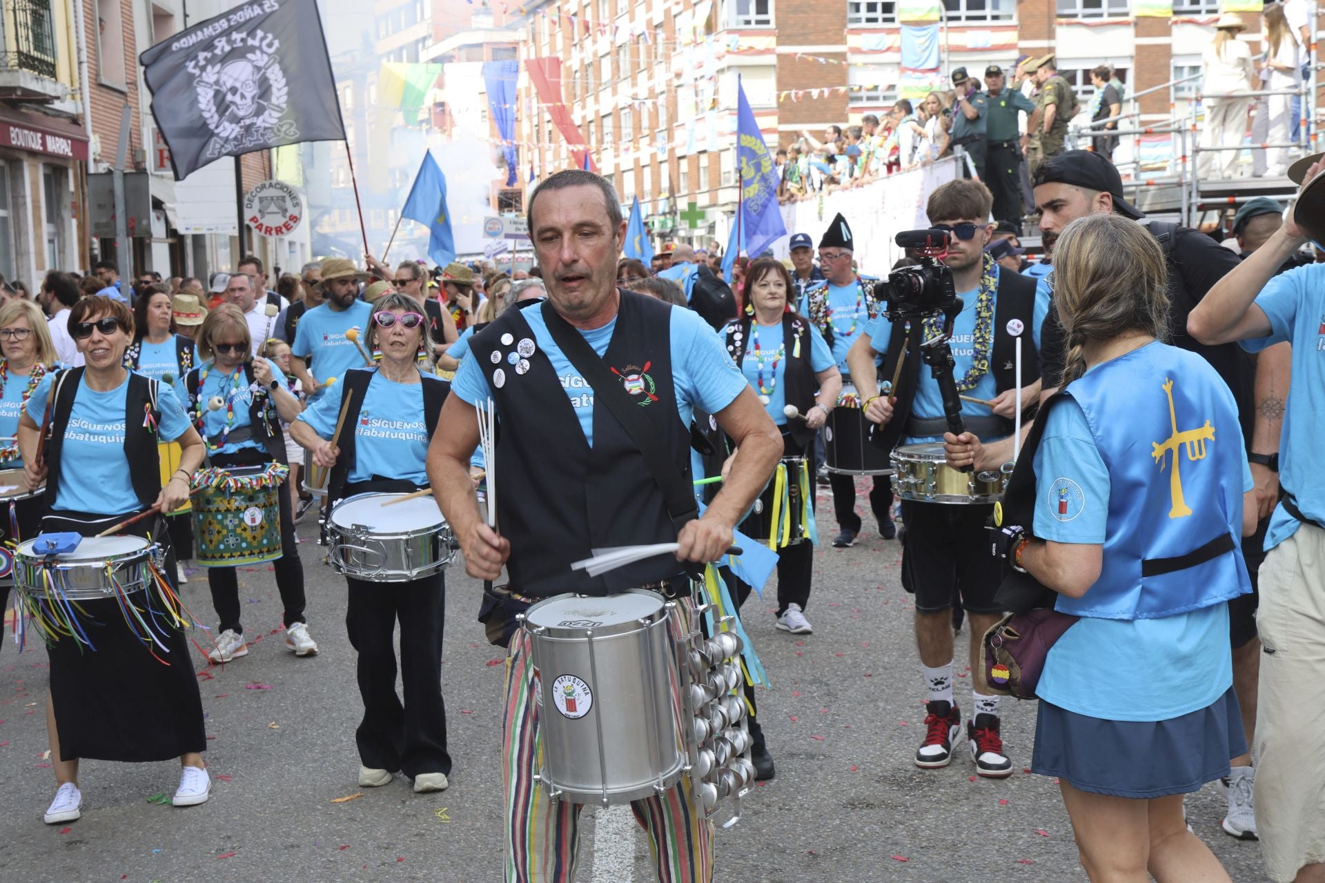 Así fue el desfile del Descenso del Sella 2025. ¡Búscate en las fotos!