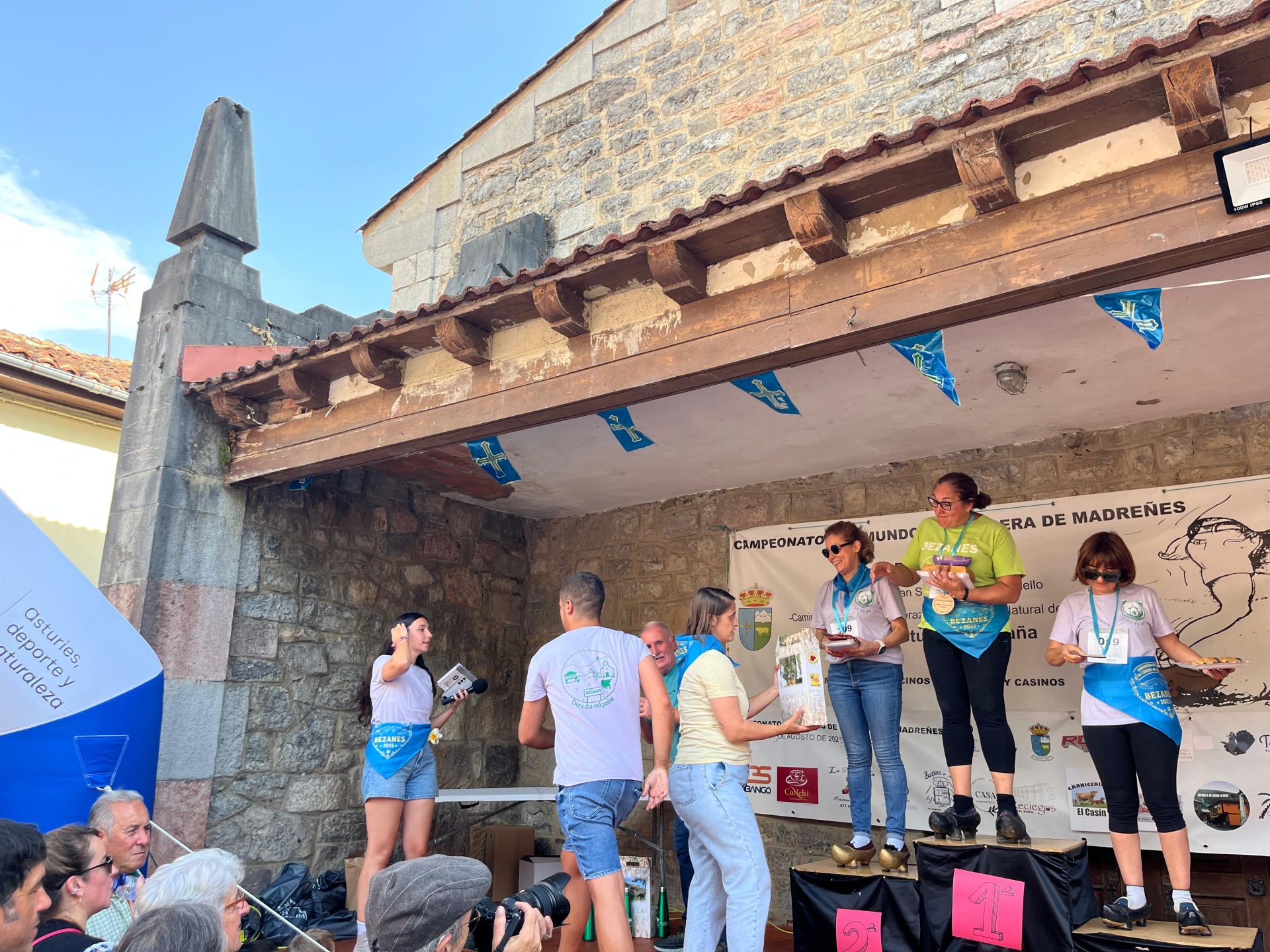 V Carrera de Madreñes en Caso