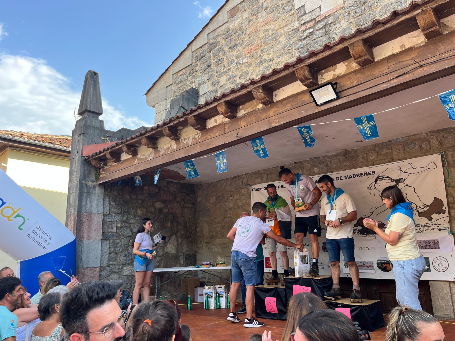 V Carrera de Madreñes en Caso