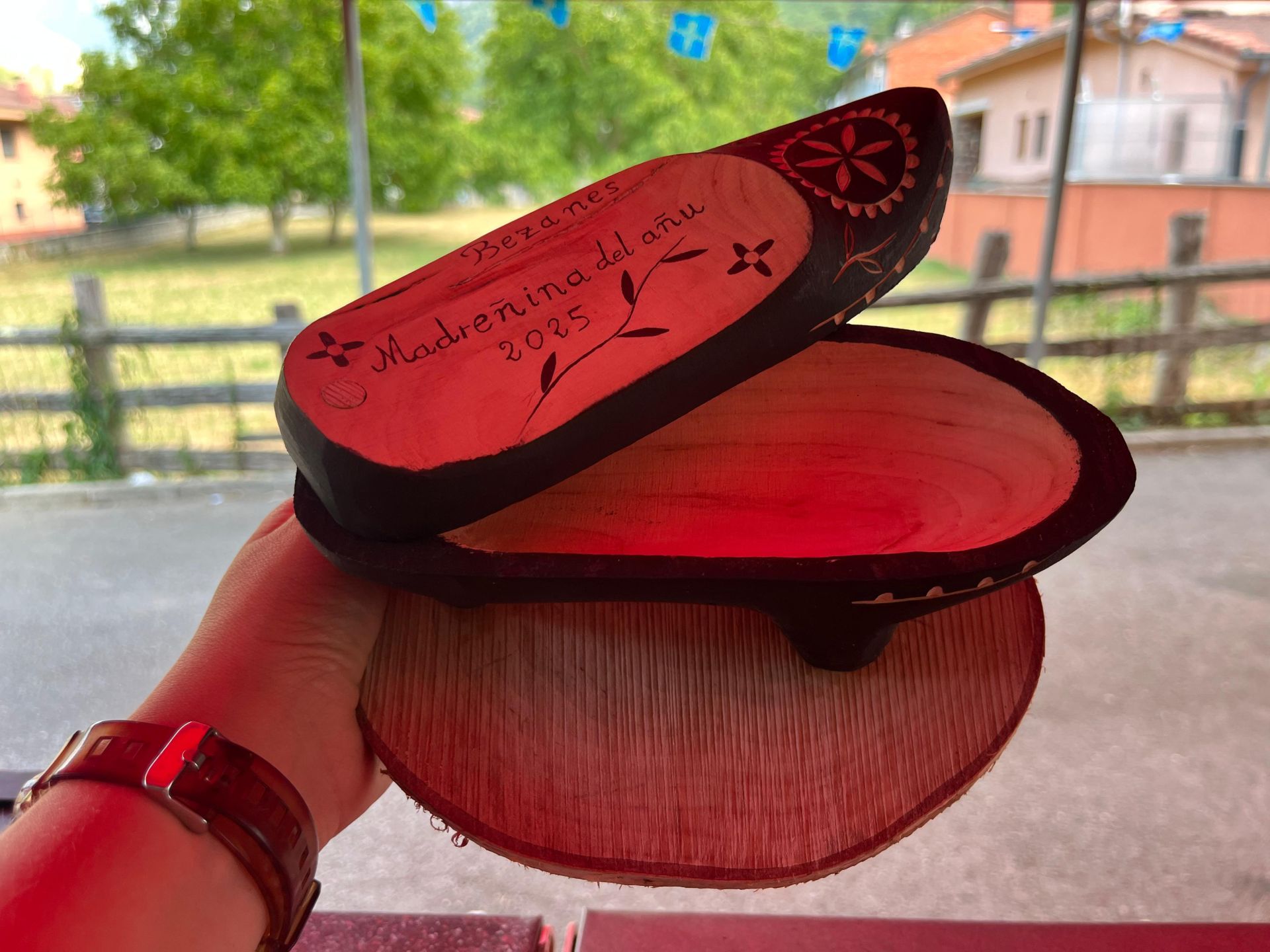 V Carrera de Madreñes en Caso