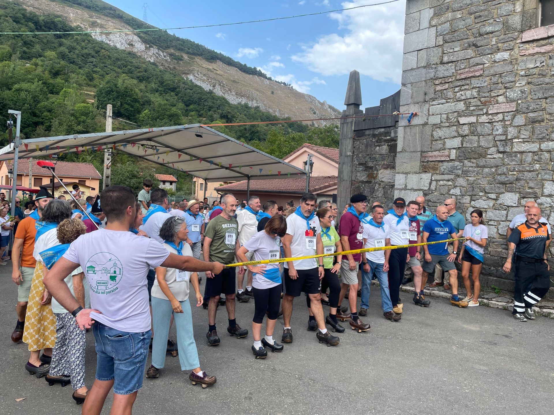 V Carrera de Madreñes en Caso